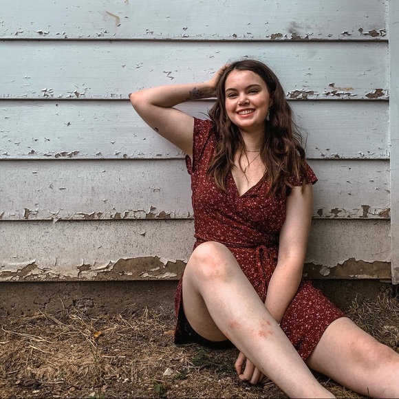 Meet your Posher, Mickaela - Picture 2 of 7